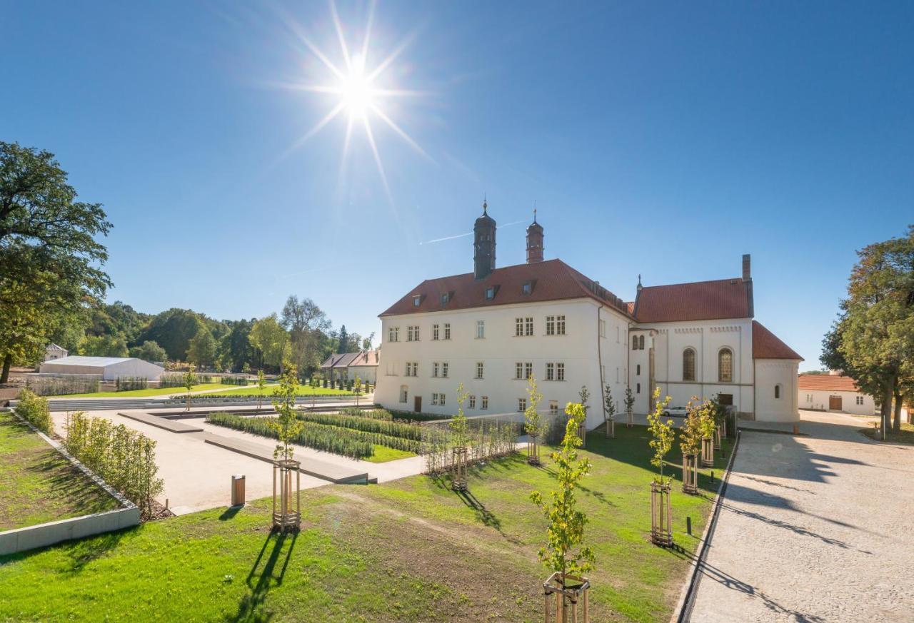 Chateau Clara Futura Dolni Brezany 外观 照片
