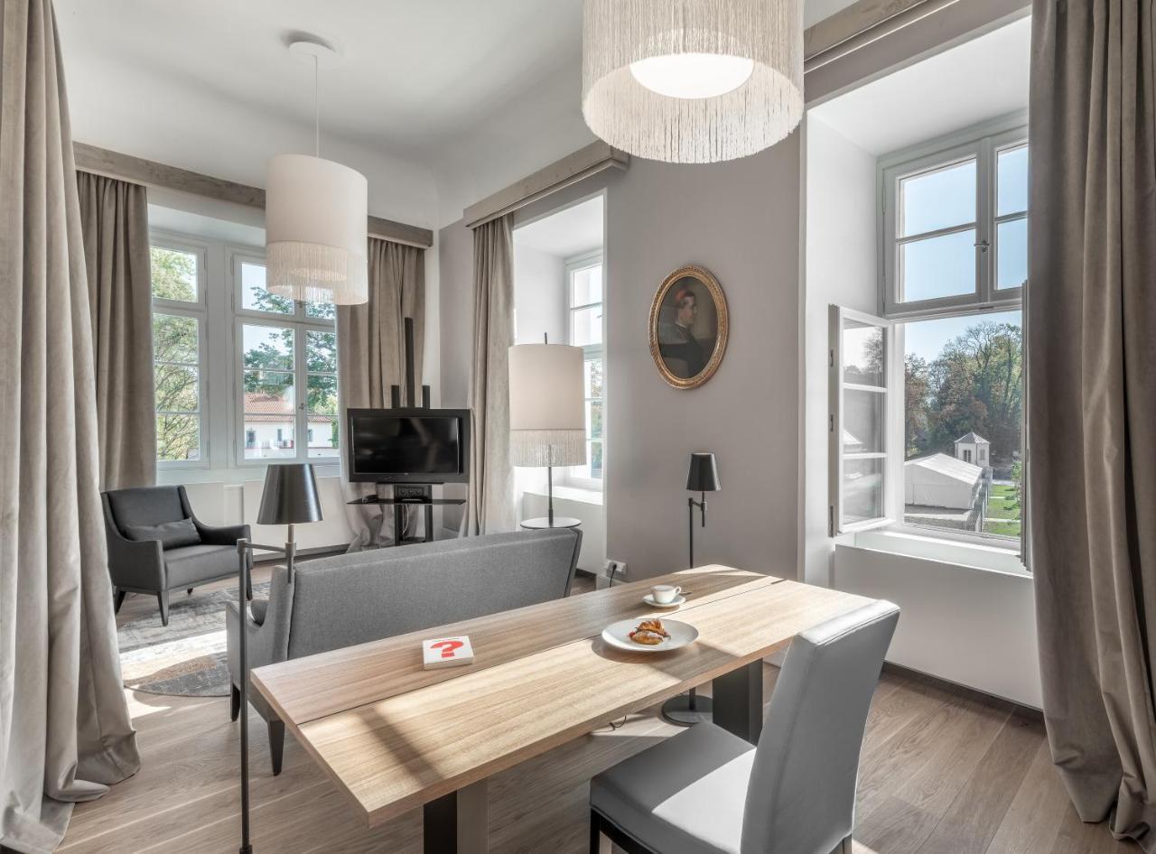 Chateau Clara Futura Dolni Brezany 外观 照片