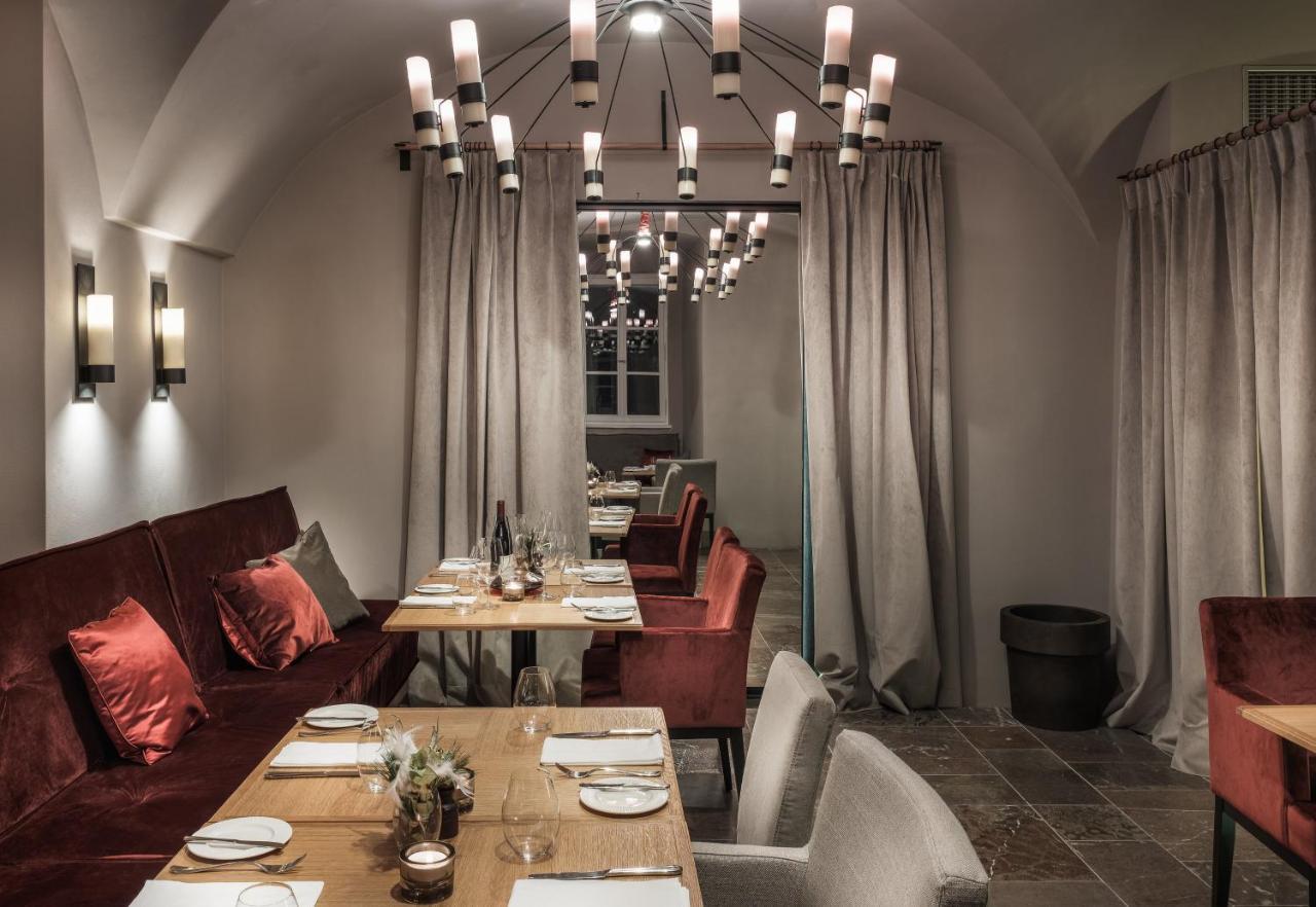 Chateau Clara Futura Dolni Brezany 外观 照片